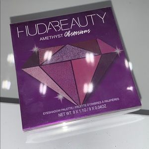 HUDA BEAUTY AMETHYST OBSESSIONS